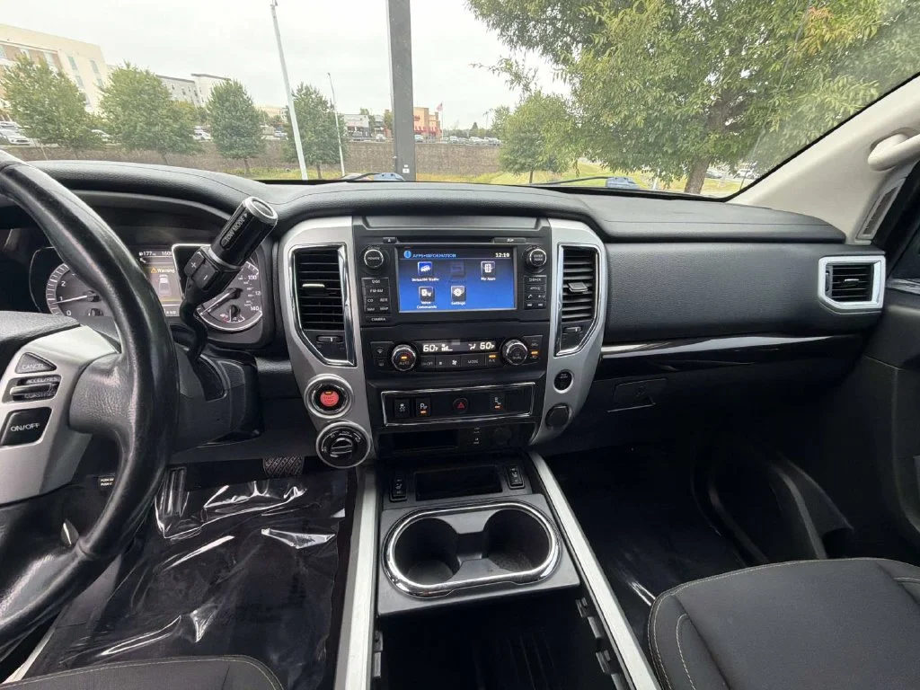 Used 2018 White Nissan SV image 21