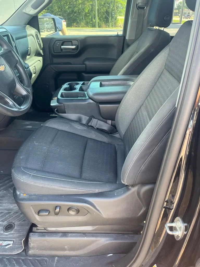 Used 2022 Black Chevrolet Custom image 6