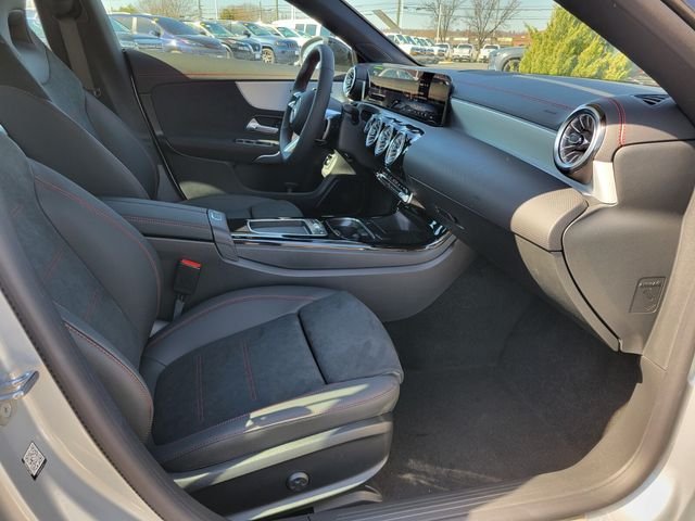 2025 Mercedes-Benz CLA CLA 250 - Photo 11