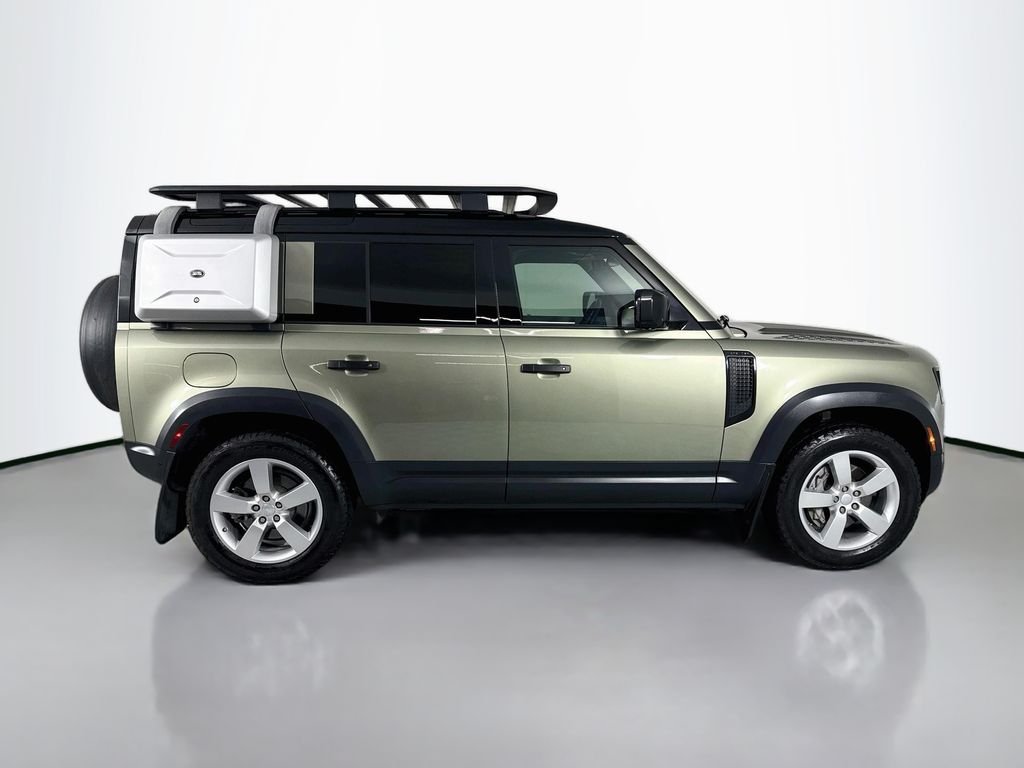 Used 2020  Land Rover First Edition image 8