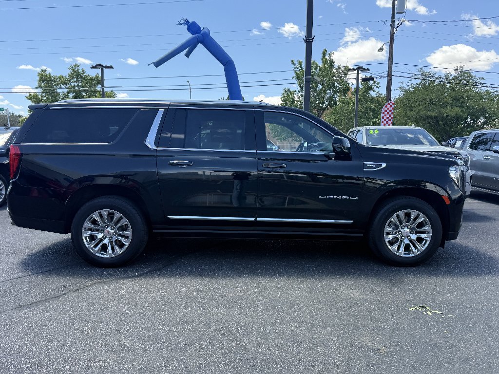 2023 GMC Yukon XL Denali - Photo 4
