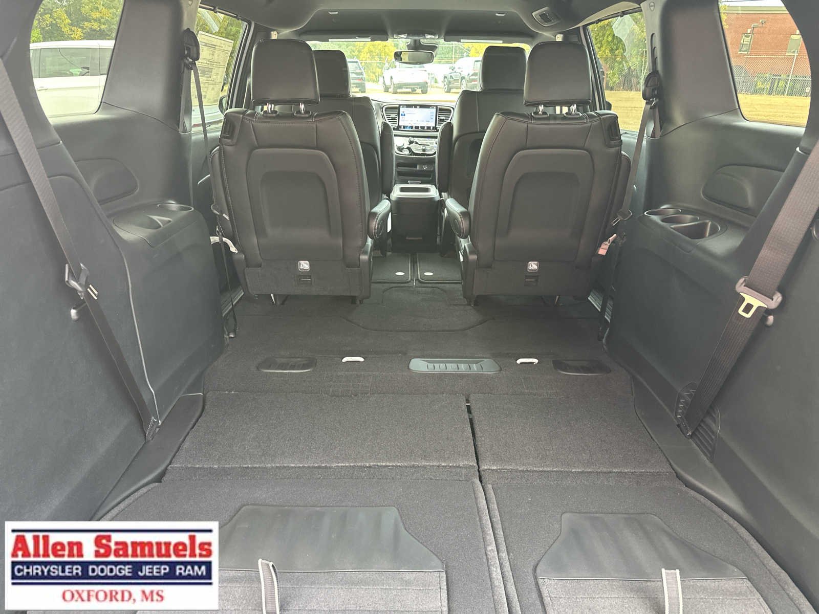 2026 Chrysler Pacifica Select - Photo 33