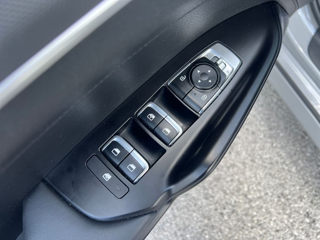 2024 Kia K5 GT-Line - Photo 11