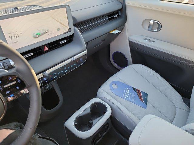 2024 Hyundai IONIQ 5 Limited - Photo 12