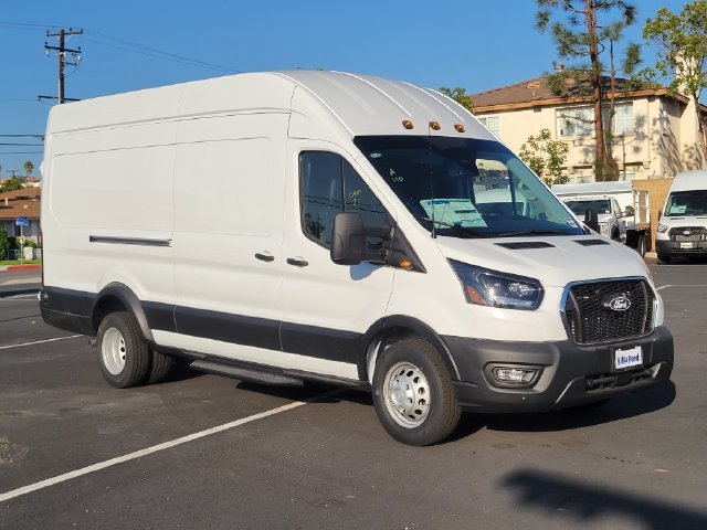 New 2027 Oxford White Ford Cargo Van image 28