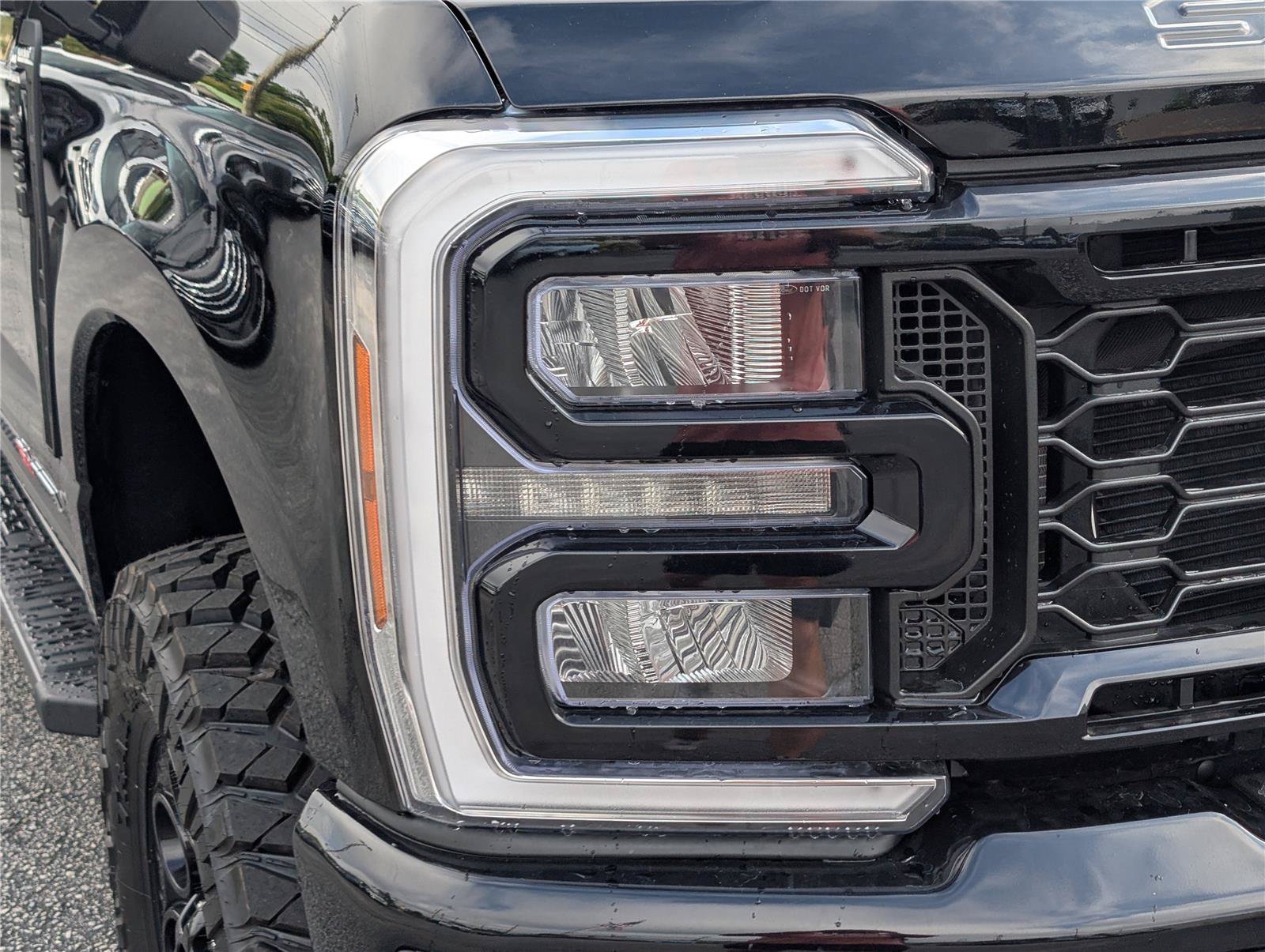 New 2026 AGATE BLACK FORD Lariat image 5
