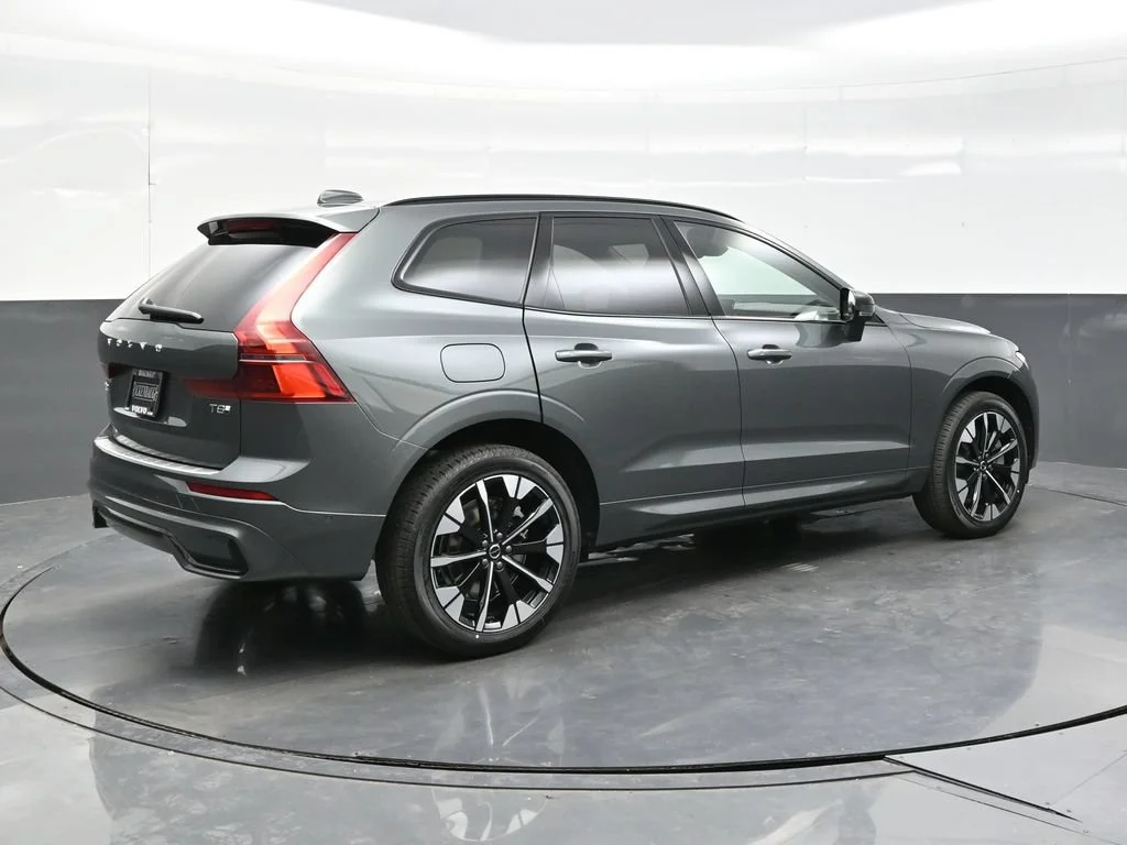 New 2027 Forest Lake Volvo T8 Plus image 7