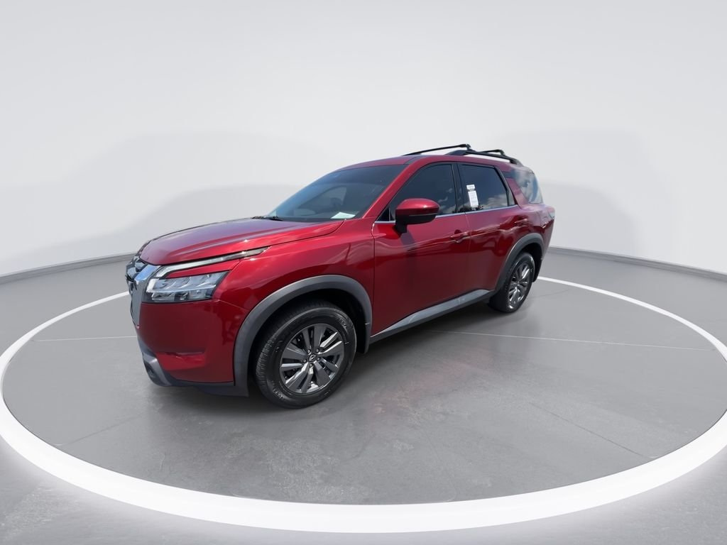 Used 2022 Red Nissan SV image 4