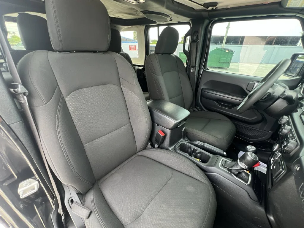 Used 2023 Black Jeep Sport S image 28