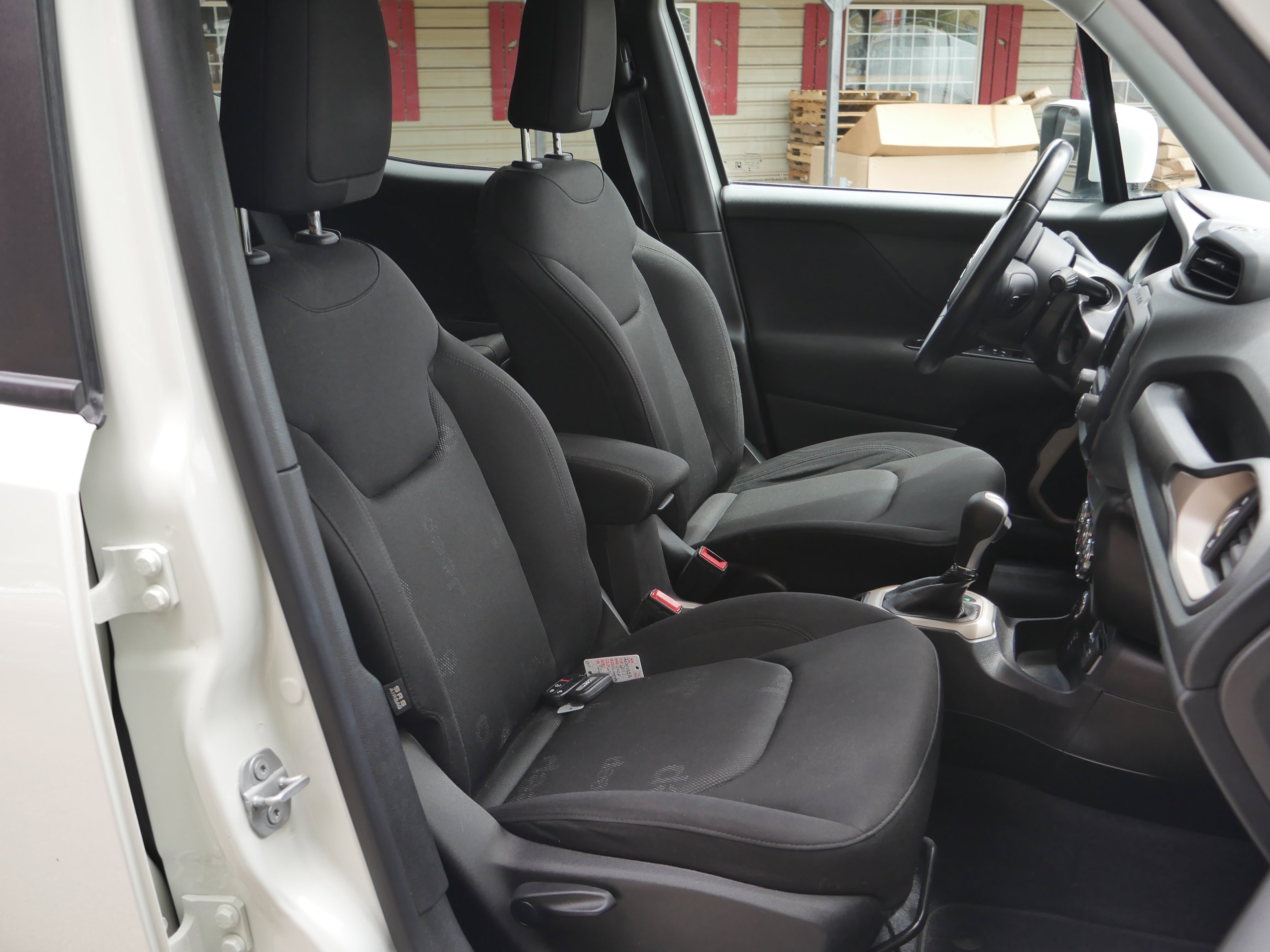 Used 2017 Alpine White Jeep Latitude image 26