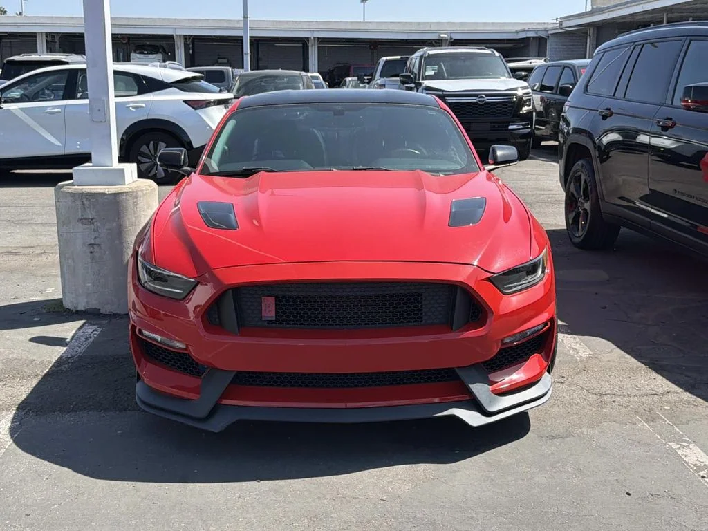 Used 2016 RACE RED Ford GT Premium image 2