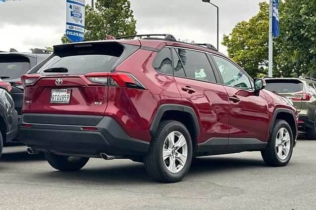 Used 2021 Red Toyota XLE image 4