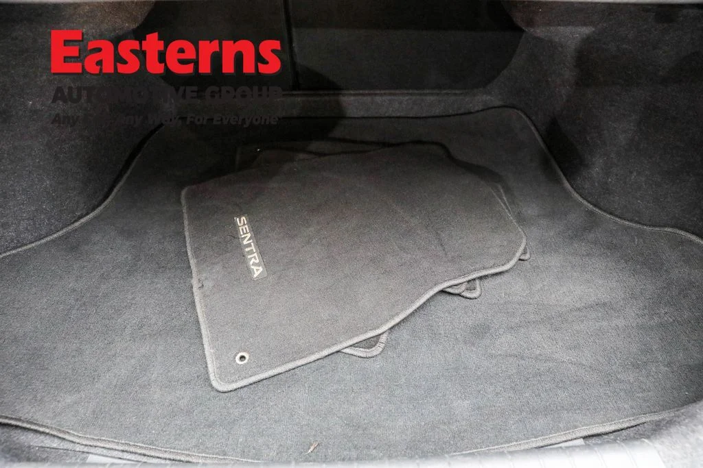 Used 2022 Black Nissan SV image 9