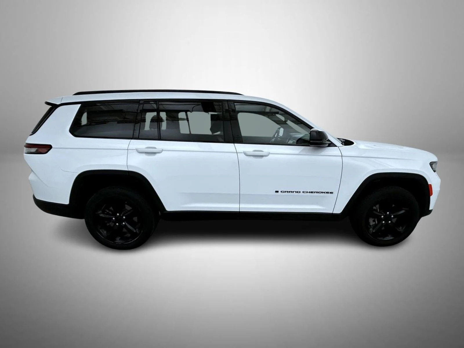 Used 2023 White Jeep Altitude image 4