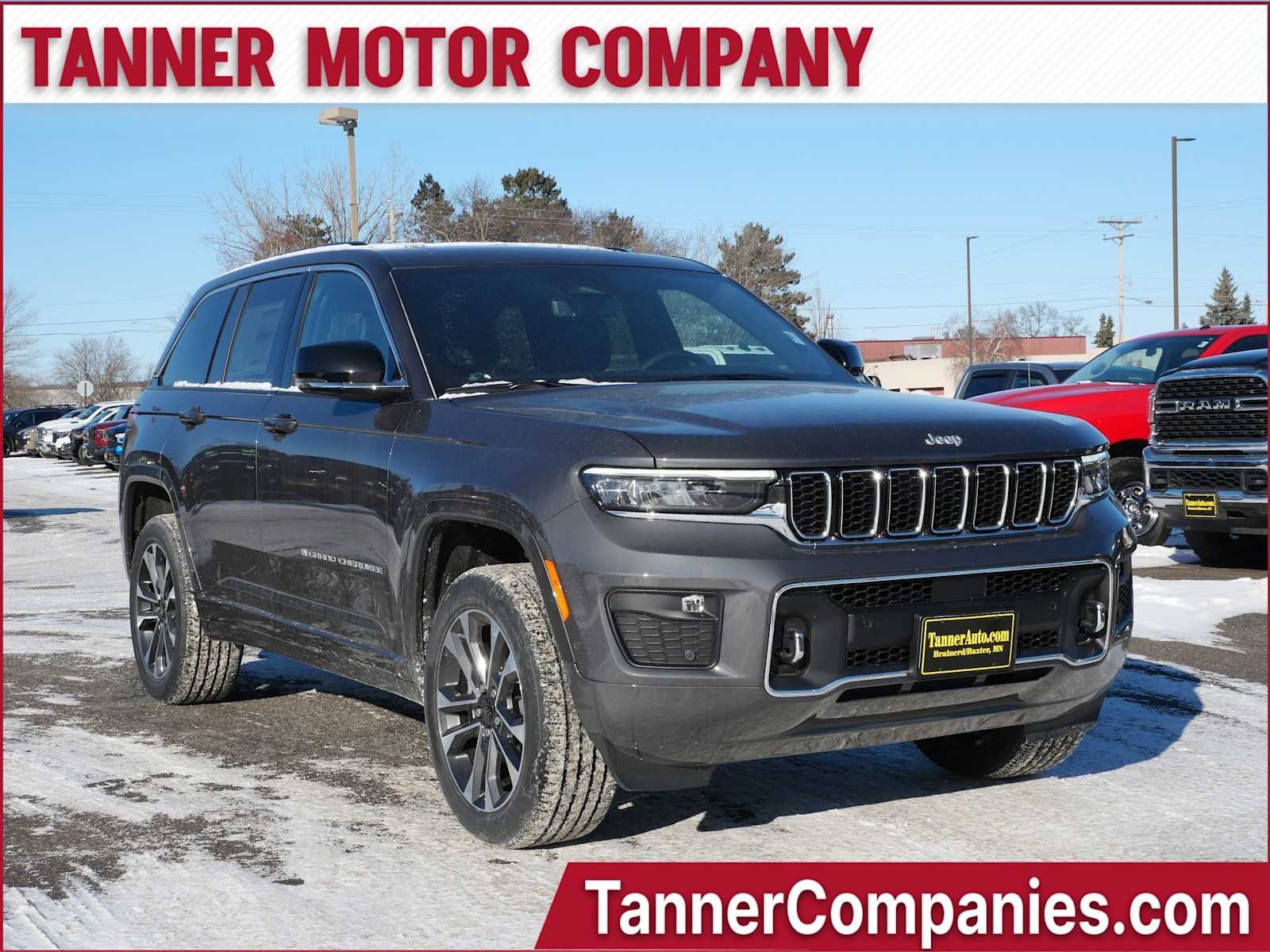 Baltic Gray Metallic Clear-Coat Exterior Paint 2025 Jeep Grand Cherokee Overland 4WD SUV / Crossover Four-Wheel Drive 8-Speed Automatic