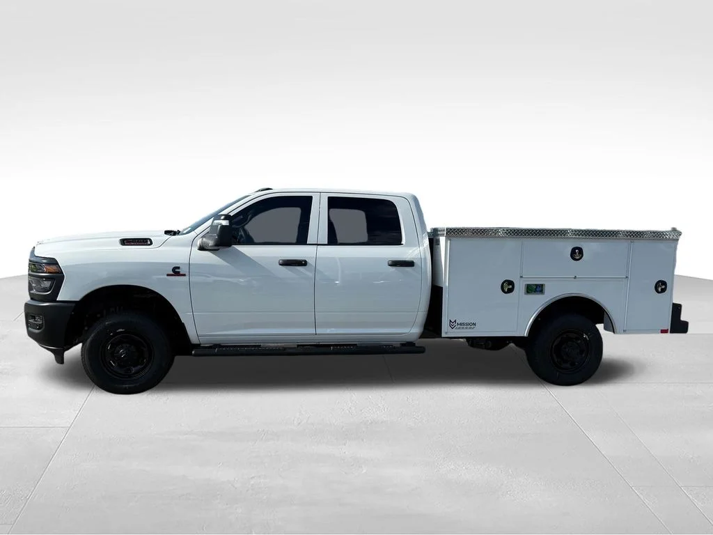 New 2026 Bright White Clear-Coat Exterior Paint RAM Tradesman image 2