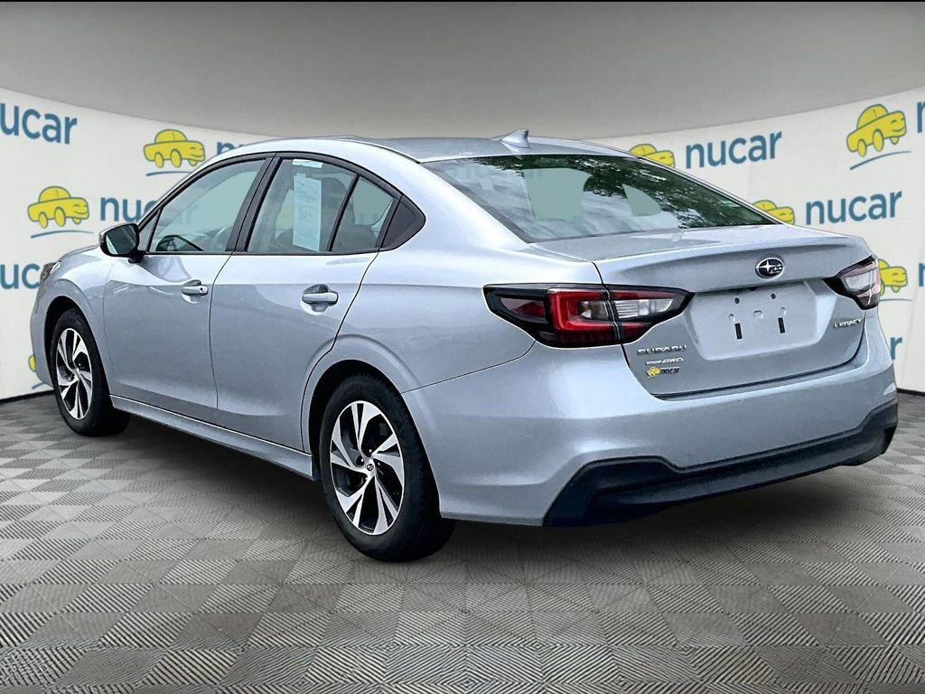 Used 2025 Ice Silver Metallic Subaru Premium image 4