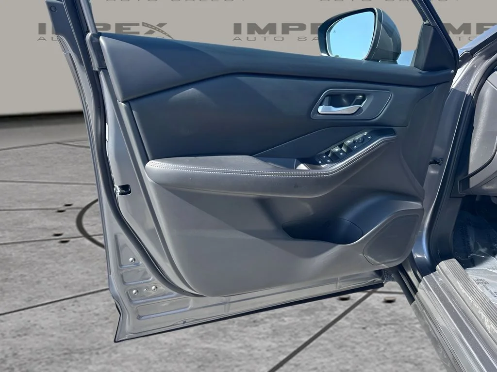 Used 2025 Gray Nissan SV image 20