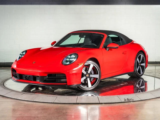2025 Porsche 911 Carrera