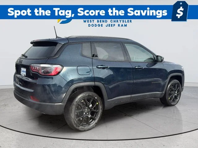 New 2026 Blue Jeep Latitude image 5