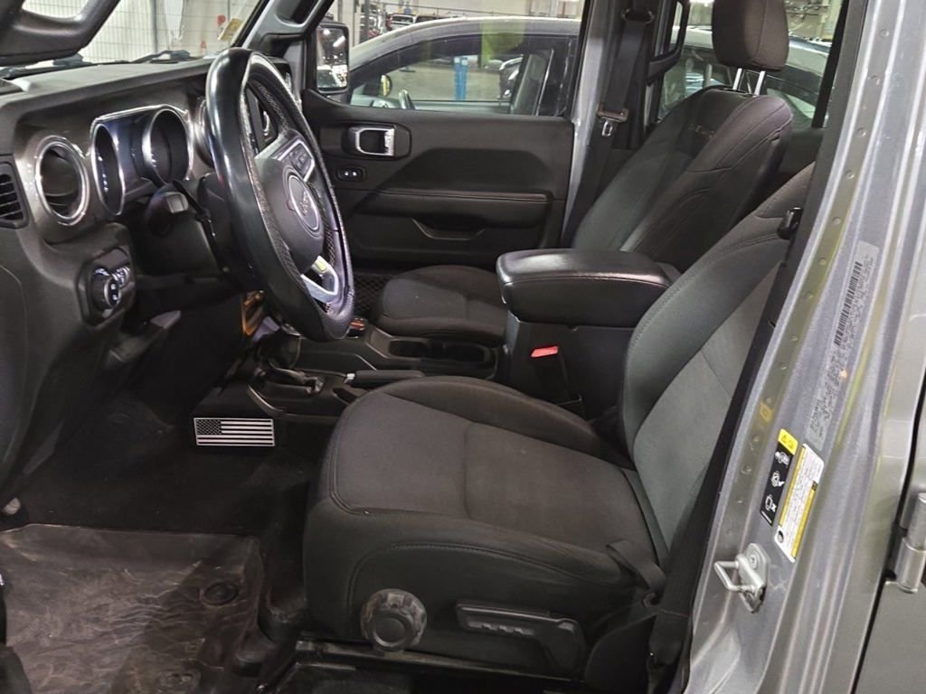 Used 2020 Silver Jeep Overland image 6