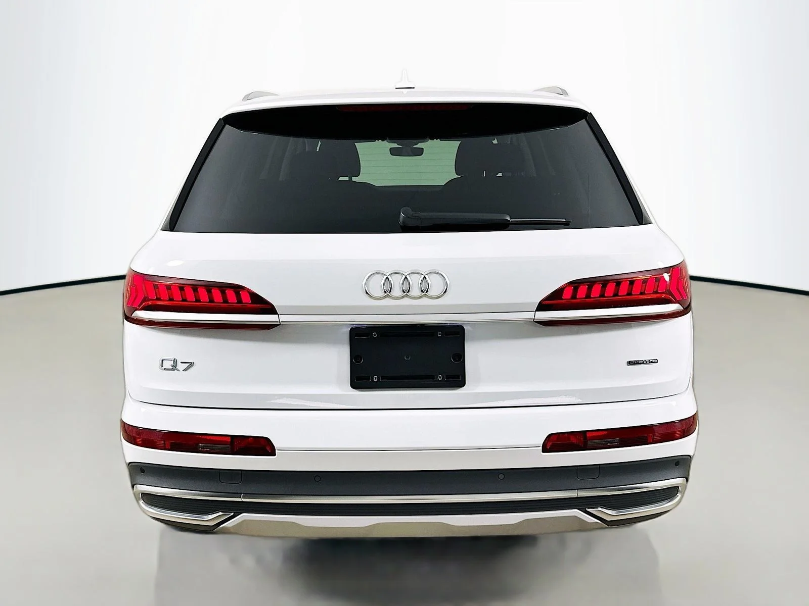 Used 2021 White Audi  image 6