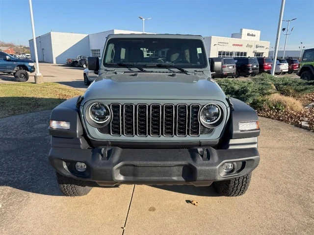 New 2026 Anvil Clear-Coat Exterior Paint Jeep Sport S image 2
