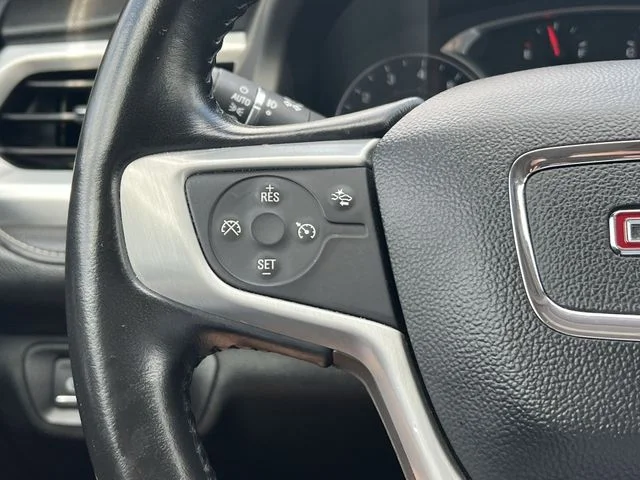 Used 2020 White GMC SLT image 29