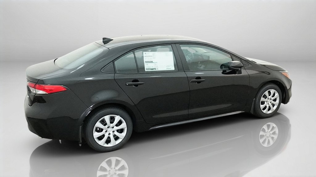 New 2027 Inked Toyota LE image 8