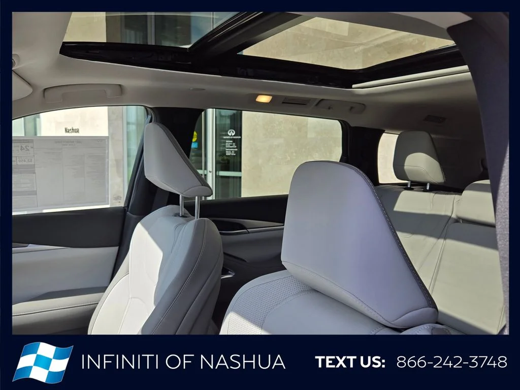 New 2027 RADIANT WHITE INFINITI Luxe AWD image 6