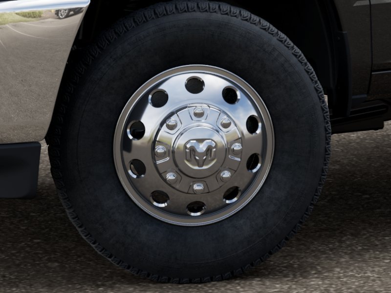 New 2026 Granite Crystal Metallic Clear-Coat Exterior Paint RAM Laramie image 4