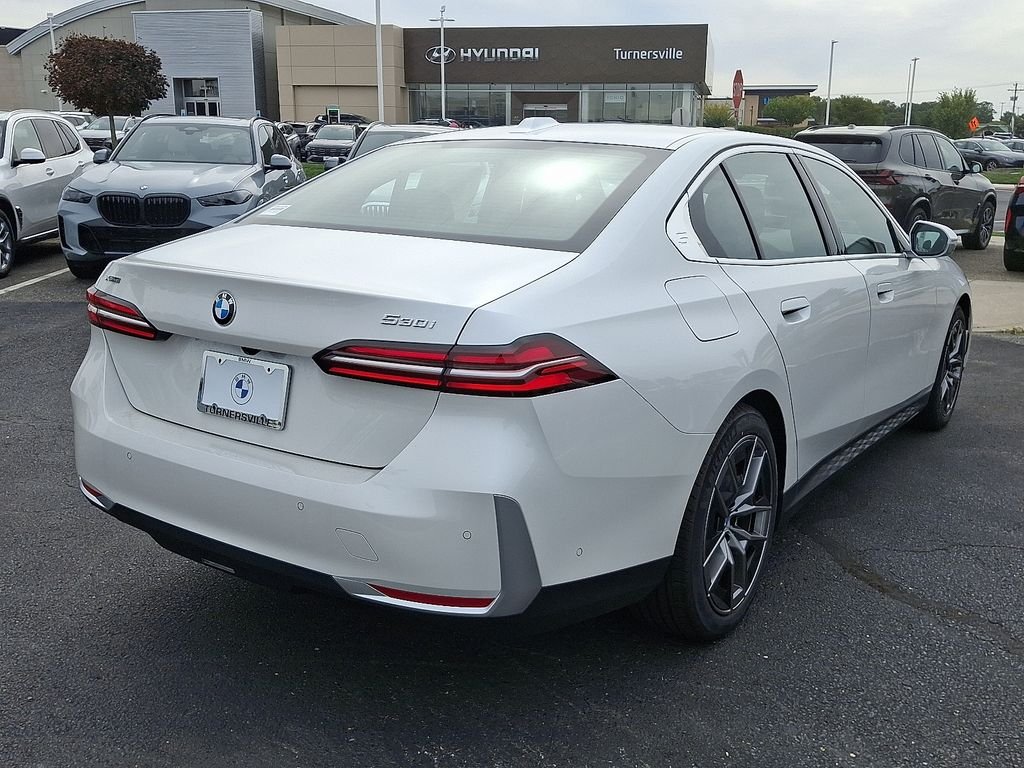 Certified Used 2026 Mineral White Metallic BMW 530i xDrive image 4