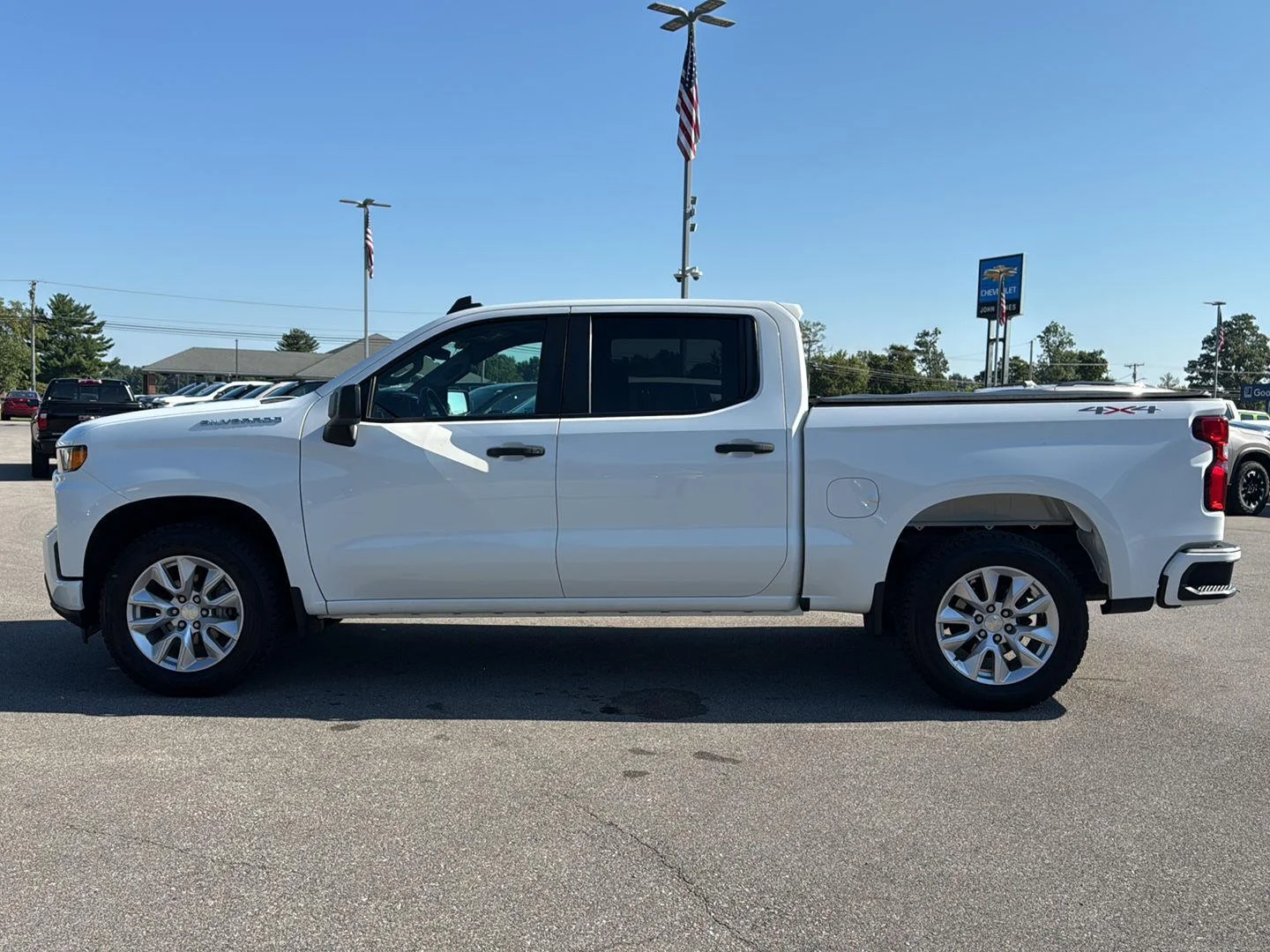 Used 2021 Summit White Chevrolet Custom image 7