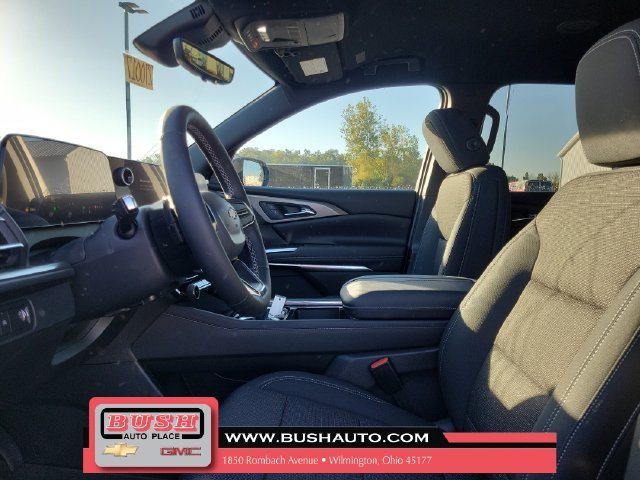 New 2027 Mosaic Black Metallic Chevrolet LT image 15