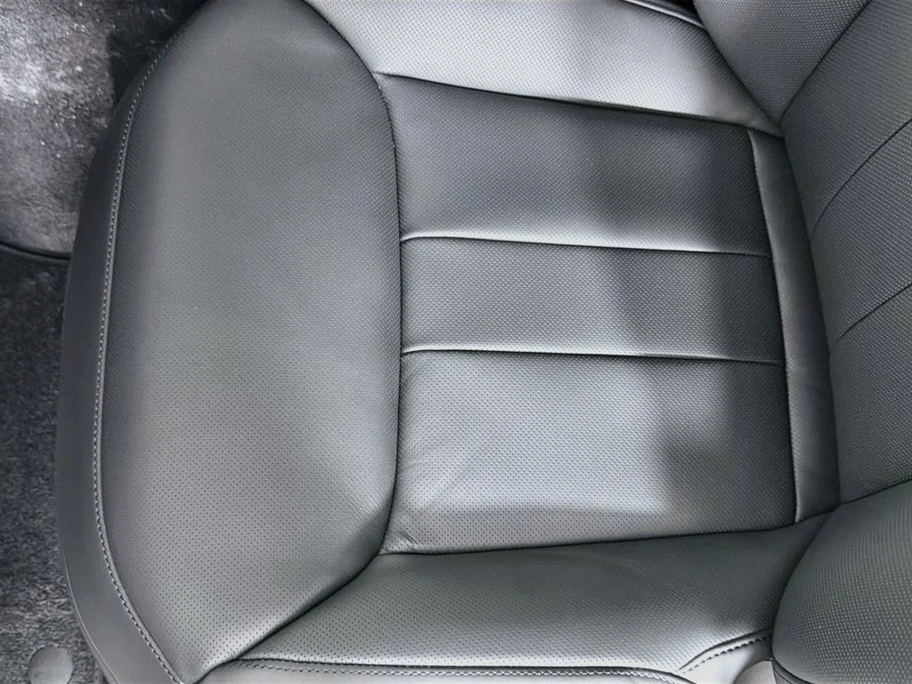 New 2026 Fuji White Land Rover SE image 20