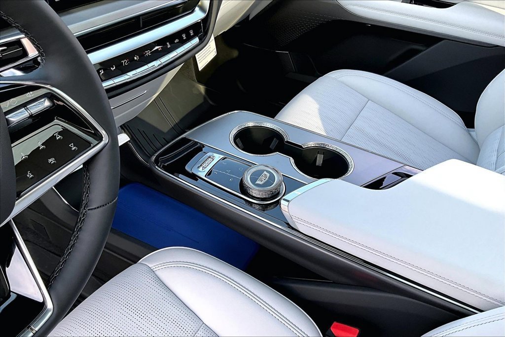 2027 Cadillac LYRIQ Sport - Photo 8
