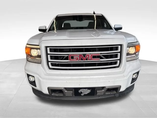 Used 2015 White GMC Base image 4