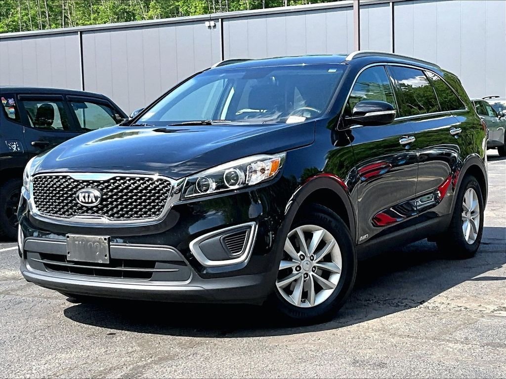 Used 2017 Black Kia LX image 3