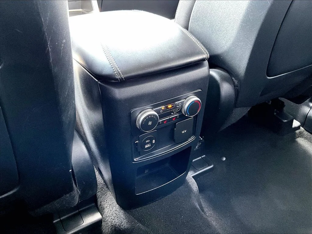 Used 2020 Blue Ford XLT image 35