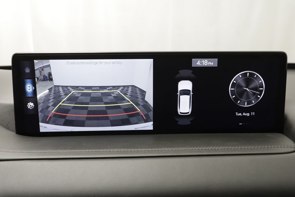 Used 2024 White Genesis 2.5T image 11