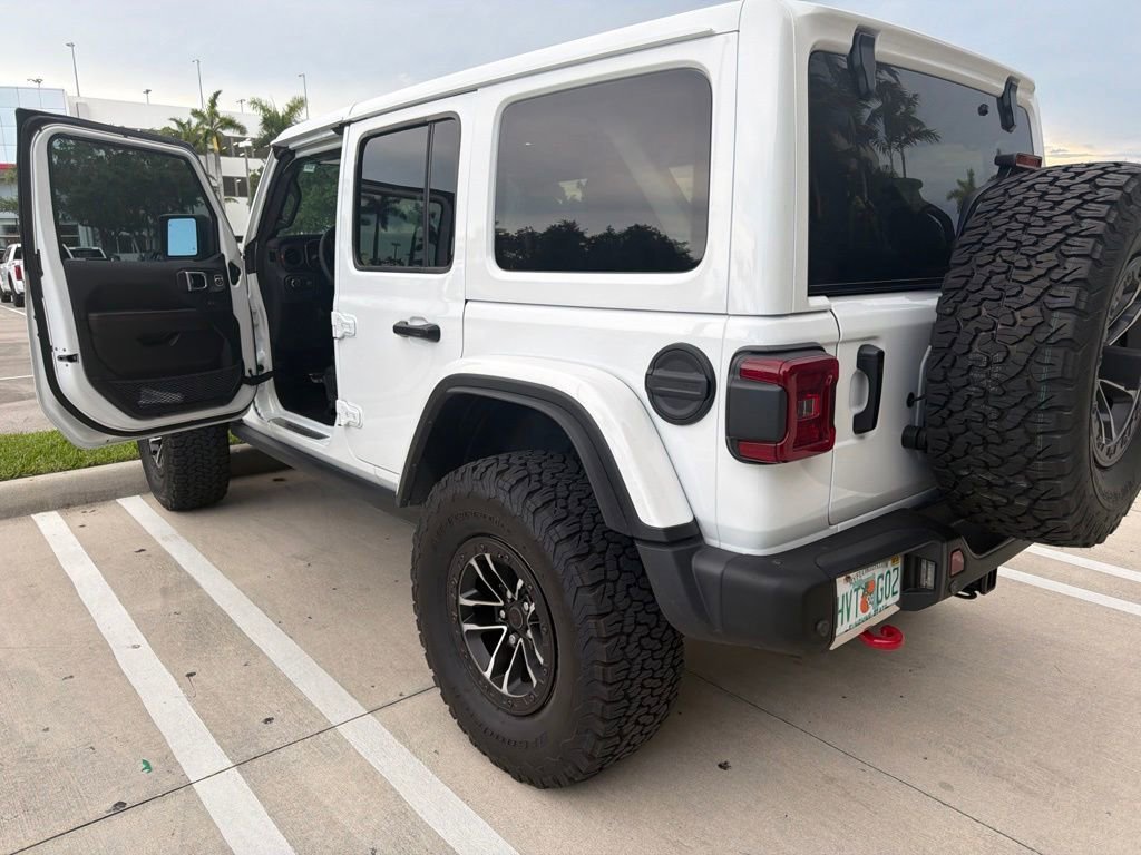 Used 2024 Bright White Clearcoat Jeep Rubicon X image 8