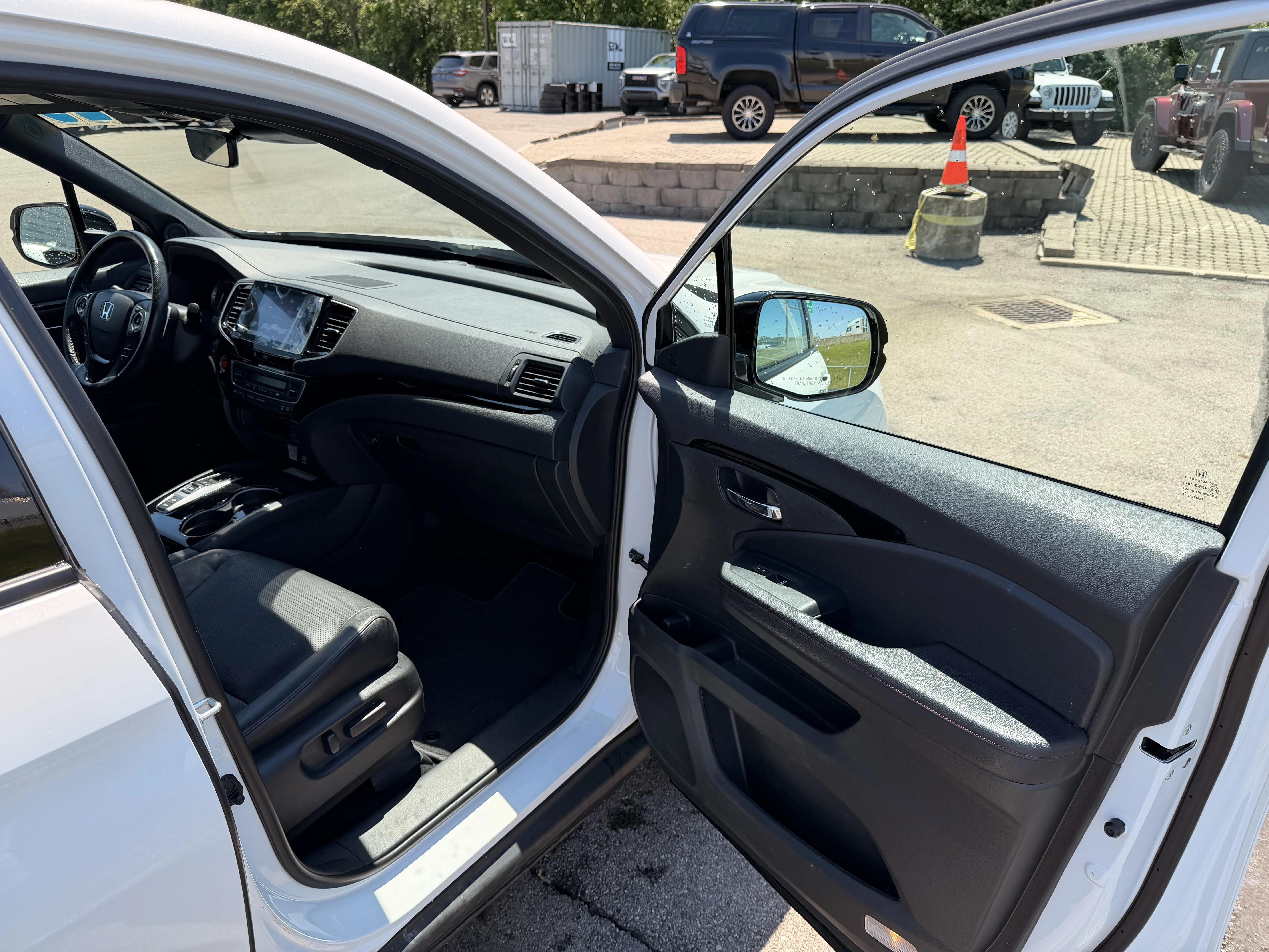 Certified Used 2023 Platinum White Pearl Honda Black Edition image 16