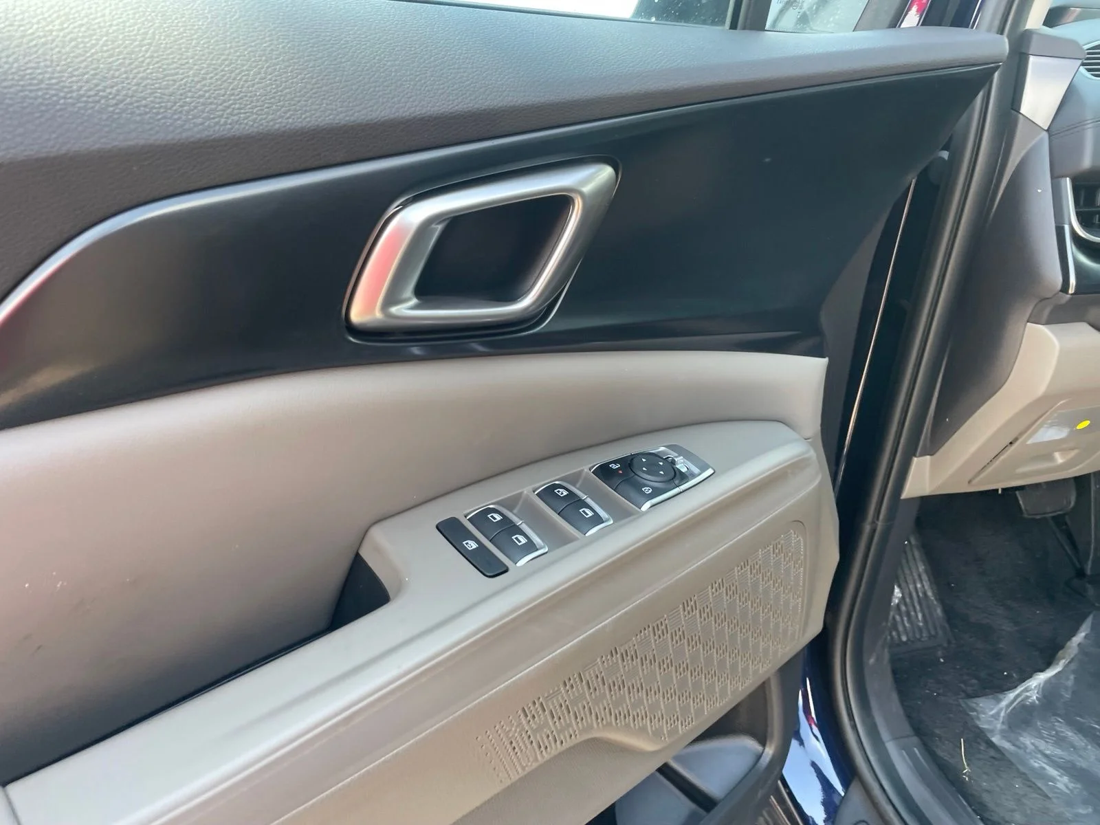 New 2027 Blue Kia LXS image 10