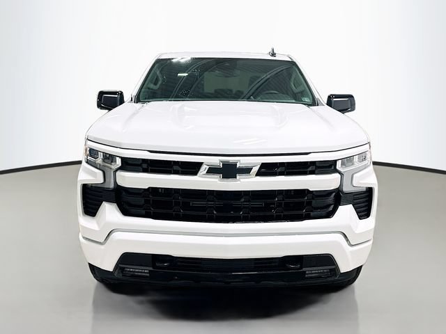 New 2026 Summit White Chevrolet RST image 3