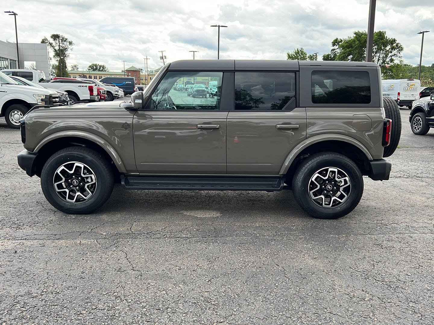Used 2025 Marsh Gray Ford Outer Banks image 17