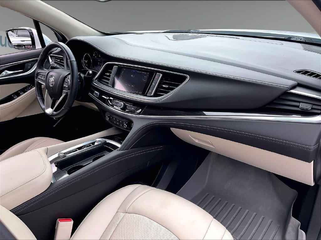 Used 2023 Summit White Buick Essence image 13