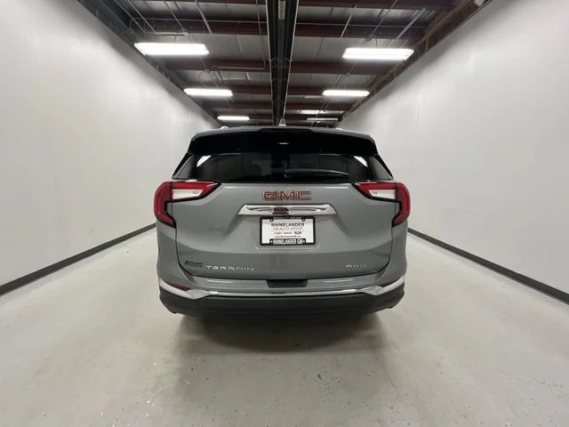 2023 GMC Terrain SLT - Photo 7