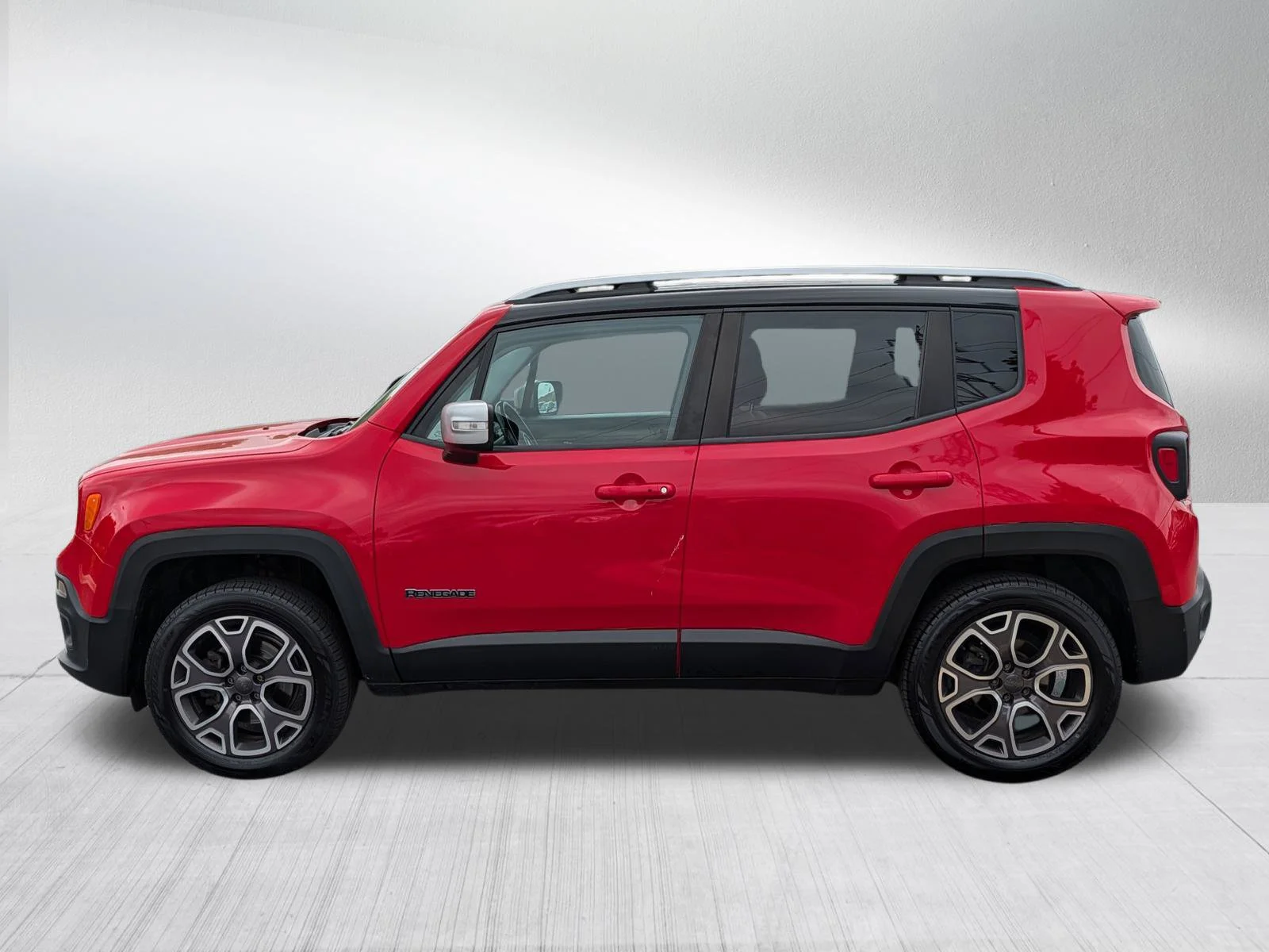 Used 2015 Colorado Red Jeep Limited image 4
