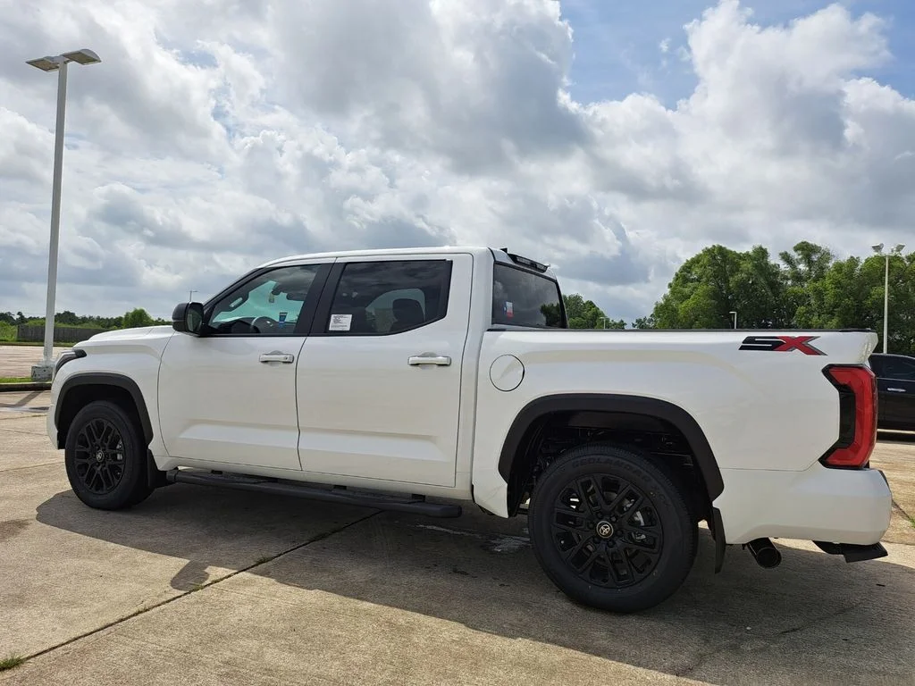 New 2026 White Toyota SR5 image 7