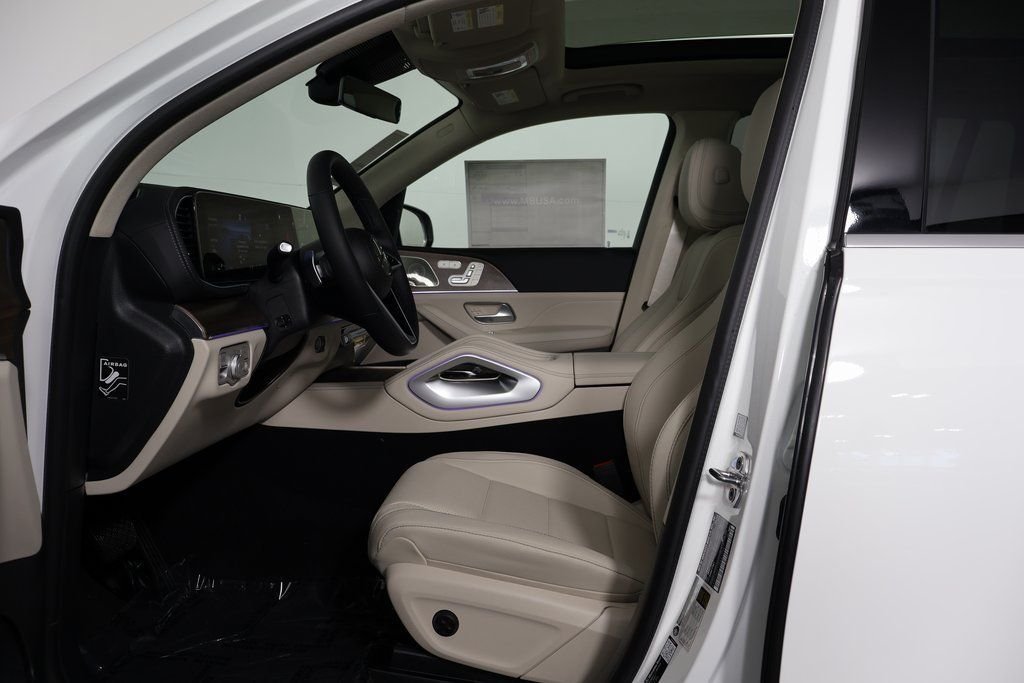 New 2026 Polar White Mercedes-Benz GLS 450 image 5